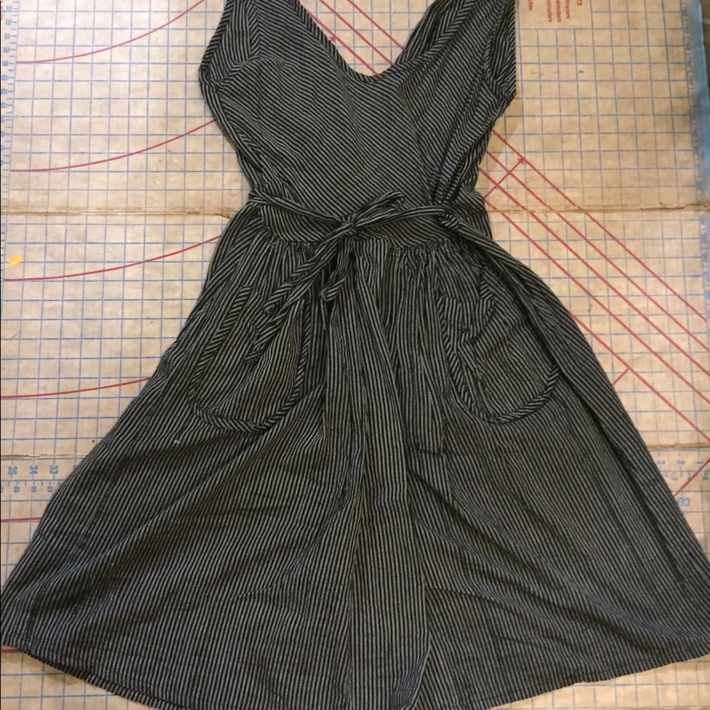 Avatar Imports Wrap Dress Size Small View 2
